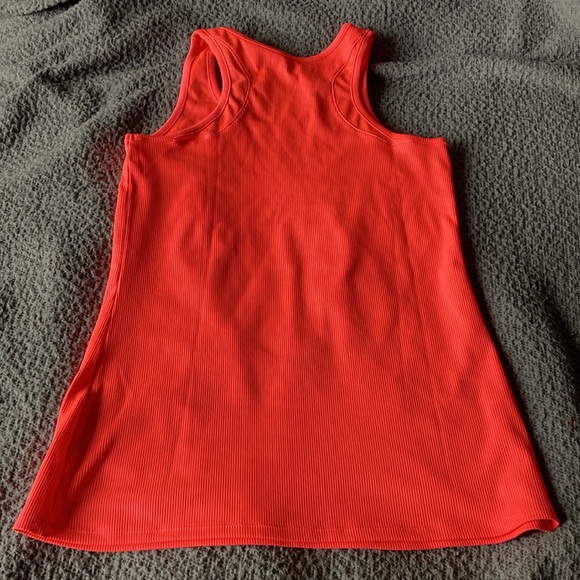 Under Armour Heatgear Tank Tops - Picture 8 of 8